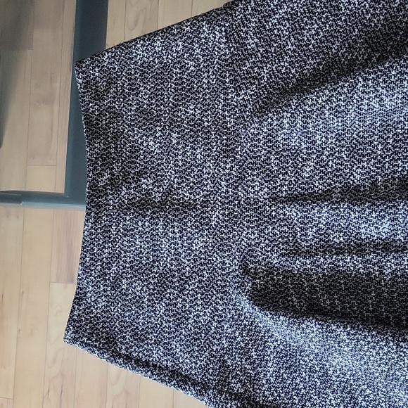 Loft by Ann Taylor Tweed skirt - Picture 3 of 12